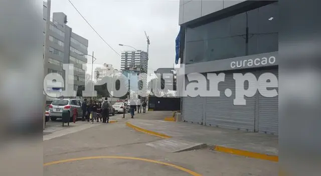 Los delincuentes usaron una pata de cabra para lograr abrir la puerta Los delincuentes usaron una pata de cabra para lograr abrir la puerta