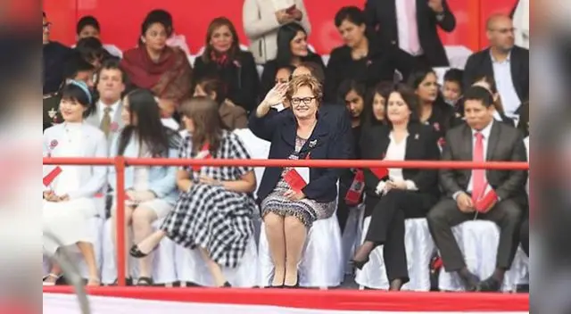 Nancy Lange ocupó la tribunal de los invitados tal como lo manda el protocolo Nancy Lange ocupó la tribunal de los invitados tal como lo manda el protocolo