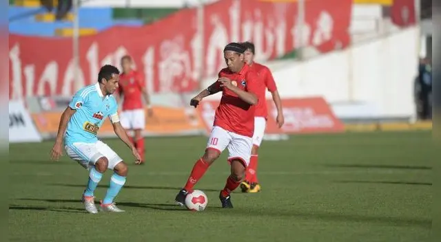 Ronaldinho con la camiseta del 'Papá'