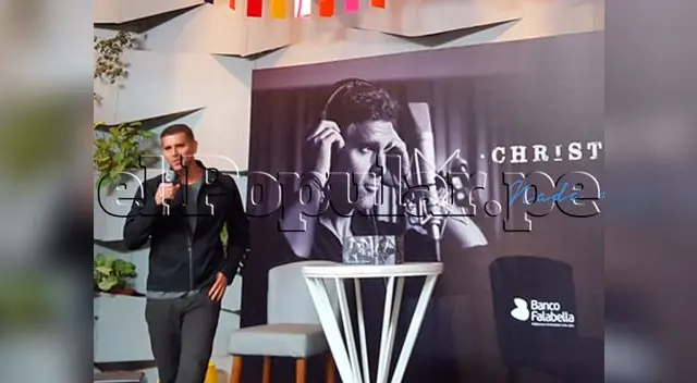 En conferencia de prensa anunció su retorno a la música En conferencia de prensa anunció su retorno a la música