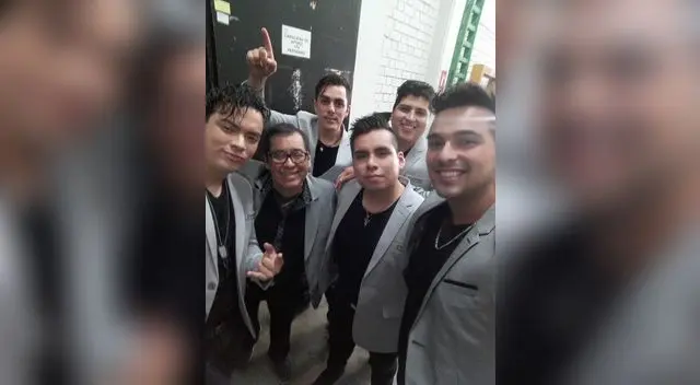 El patriarca con sus pupilos de la orquesta. El patriarca con sus pupilos de la orquesta.