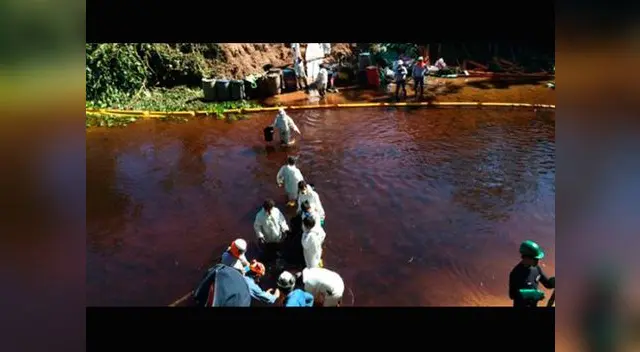 trabajadores de PetroPerú para ejecutar un plan de contingencia trabajadores de PetroPerú para ejecutar un plan de contingencia