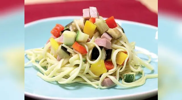 El secreto del chef: Dale un gustito especial al pimiento poniendo junto con el queso perejil picadito El secreto del chef: Dale un gustito especial al pimiento poniendo junto con el queso perejil picadito