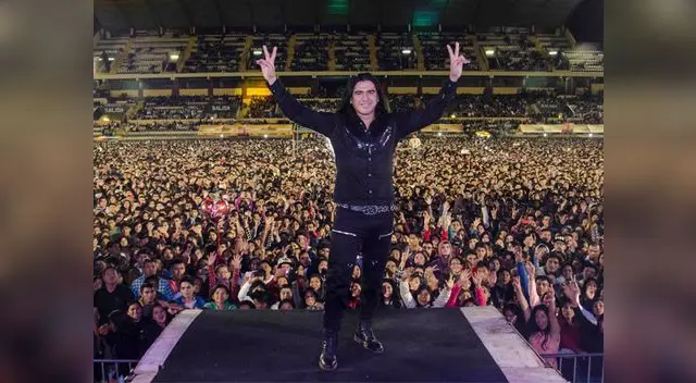 Público huanuqueño ovacionó a ex vocalista de Ráfaga