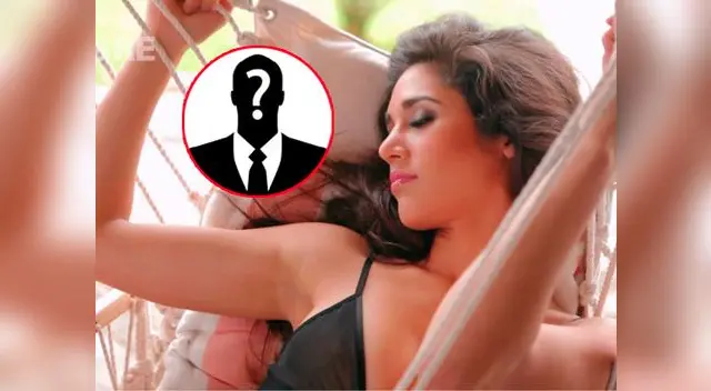 Spheffany Loza es ampayada con combatiente Spheffany Loza es ampayada con combatiente