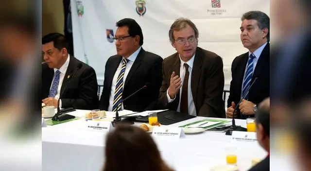 Ministro del Interior y Gobernador del Callao evaluaron el estado de emergencia en el Primer Puerto Ministro del Interior y Gobernador del Callao evaluaron el estado de emergencia en el Primer Puerto