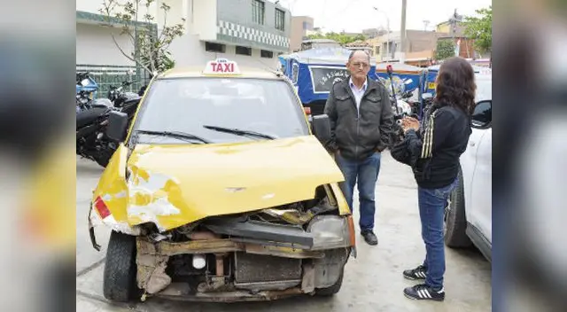 El oficial no ayudó al taxista ni a sus pasajeros