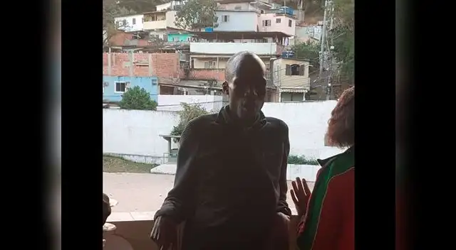 Cuatro días tuvieron que dormir en la calle Cuatro días tuvieron que dormir en la calle