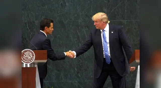 Peña Nieto estrecha la mano de polémico Donald Trump
