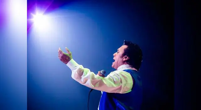 Circula video de Juan Gabriel teniendo un supuesto preinfarto en su último concierto
