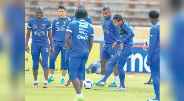 Quinteros y sus pupilos tienen el apoyo de su presidente tras la derrota ante Brasil