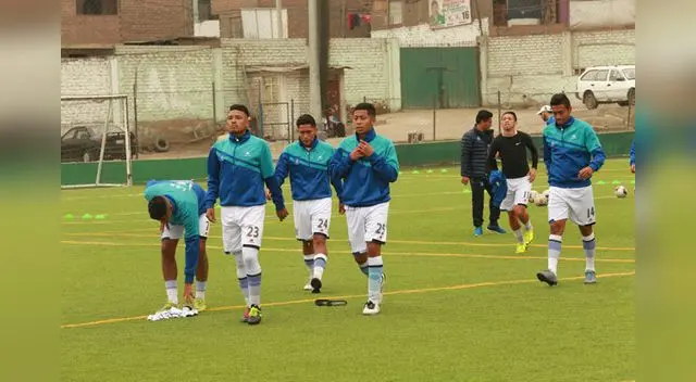 El Blue Rays del Callao previo al cotejo con Espinoza El Blue Rays del Callao previo al cotejo con Espinoza