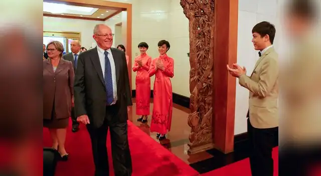 Presidente Pedro Pablo Kuczynski recibe impresionante recepción en China