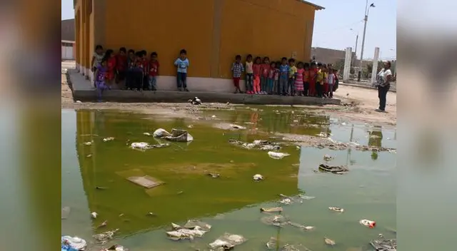 Aulas se han visto afectadas por aguas servidas.
