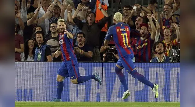 Messi celebra junto a Neymar