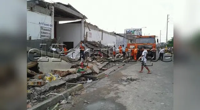 Fuertes vientos vuelven a castigar la ciudad. Fuertes vientos vuelven a castigar la ciudad.