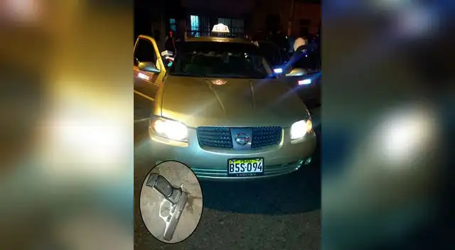 En este vehículo escapaban los raqueteros que tenían armas de fuego