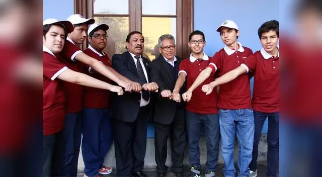 Primeros puestos de San Marcos fueron premiados en ceremonia Primeros puestos de San Marcos fueron premiados en ceremonia