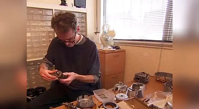 El ingeniero reveló que él mismo confeccionó los utensilios para su operación 