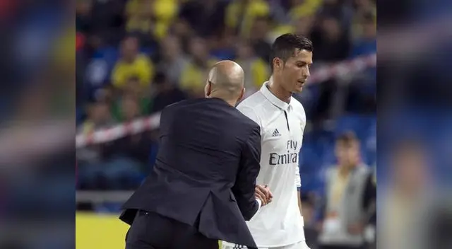 Cristiano saludó muy escuetamente a Zidane Cristiano saludó muy escuetamente a Zidane