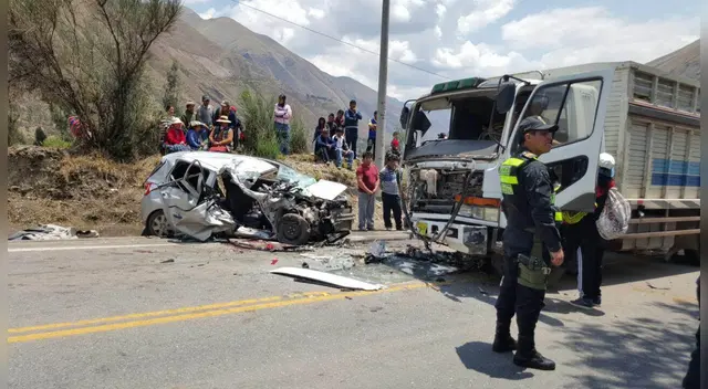 Así quedaron las unidades tras la colisión que les costó la vida a 4 personas. 