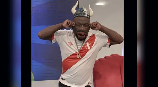 Llora por los 'cachos' que le puso salsera Llora por los 'cachos' que le puso salsera