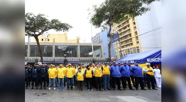 "Escuadrón Morado", en procesión del Señor de los Milagros 
