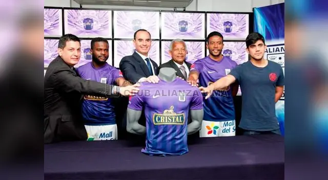  Club Alianza Lima presenta nueva camiseta en homenaje al Señor de los Milagros