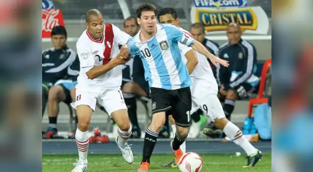 Enrique Macaya Márquez, reconocido periodista argentino, hace un análisis del partido del jueves