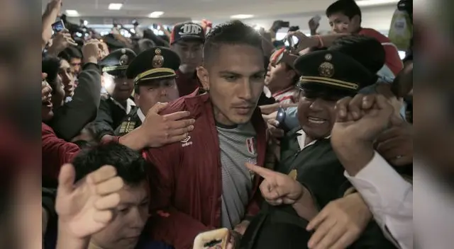 La selección recibió una despedida multitudinaria