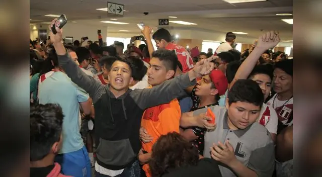 La selección recibió una despedida multitudinaria