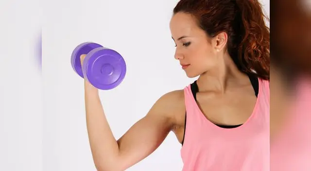 Con estos ejercicios dile adiós a los brazos flácidos Con estos ejercicios dile adiós a los brazos flácidos