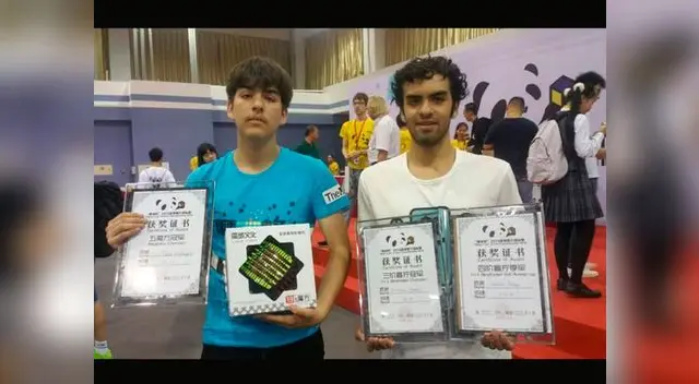 Hermanos peruanos ganan campeonato mundial de Cubos Mágicos Hermanos peruanos ganan campeonato mundial de Cubos Mágicos