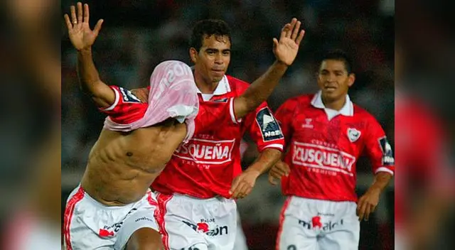 La celebración de Yerry Mina siguió los pasos de Germán Carty en la celebración de su gol contra Uruguay.