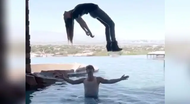 Belinda terminó elevándose en el aire sorprendiendo a miles de fanáticos Belinda terminó elevándose en el aire sorprendiendo a miles de fanáticos