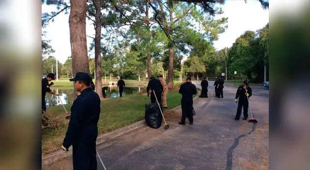 Marinos peruanos ayudaron a remover escombros tras paso de huracán Mathew