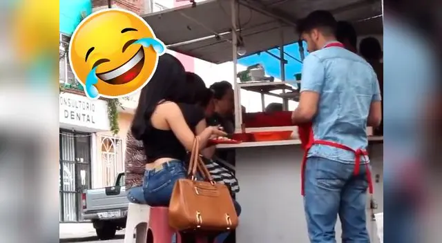 Vendedor de tacos pone en aprietos a una bella joven 