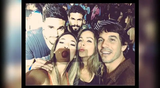 Las modelos llegaron acompañadas con sus parejas