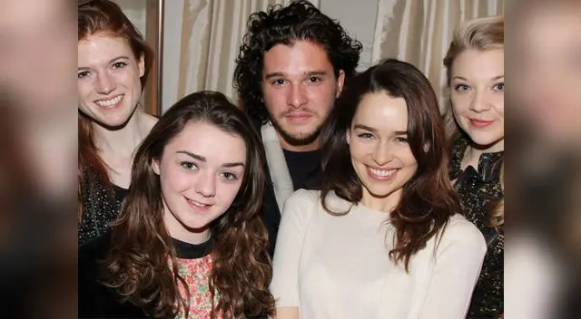 Por pura pasión. Faye Marsay no soportó los insultos recibidos en sus cuentas sociales por la interpretación de su personaje, motivo suficiente para que la actriz decidiera eliminar su presencia en la web Por pura pasión. Faye Marsay no soportó los insultos recibidos en sus cuentas sociales por la interpretación de su personaje, motivo suficiente para que la actriz decidiera eliminar su presencia en la web