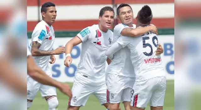 San Martín no tuvo piedad de utc y lo goleó 6-0 con lo que salió de la zona del descenso