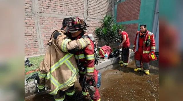 El país está de luto por muerte de tres bomberos que murieron cumpliendo su deber