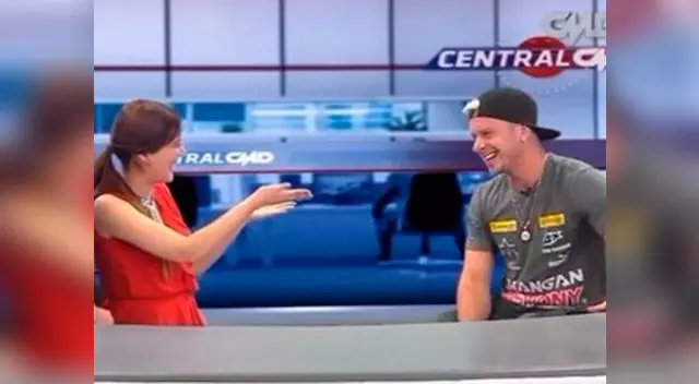 Chato clavó sus ojos en la periodista Chato clavó sus ojos en la periodista