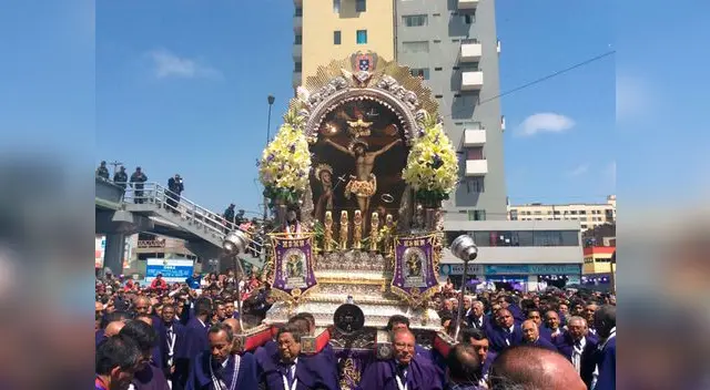 La venerada imagen visitó a los pequeños en la avenida Brasil La venerada imagen visitó a los pequeños en la avenida Brasil
