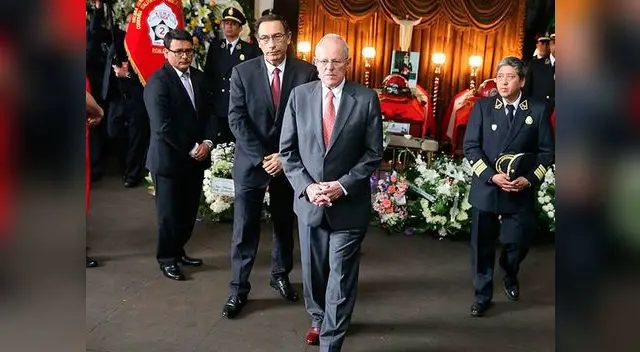 PPK lloró ante féretro de bomberos héroes