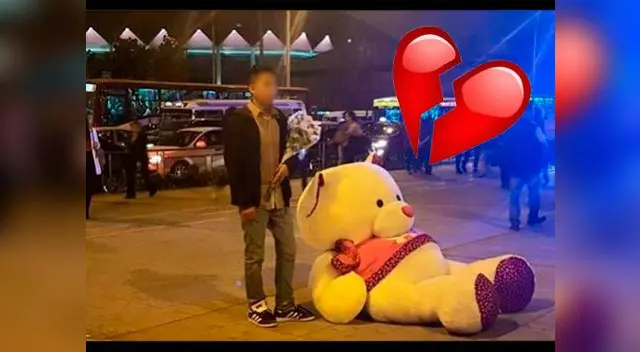 Joven enamorado esperó con un peluche gigante Joven enamorado esperó con un peluche gigante