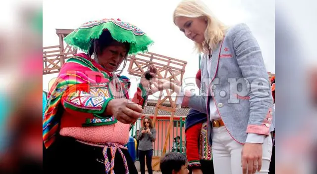 Valeria Mazza impactada con la artesanía cusqueña Valeria Mazza impactada con la artesanía cusqueña