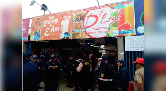 Incendio en mercado San Pedro en Lurín arrasa con más de 3 puestos de venta