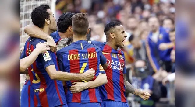 Neymar le grita el gol a los del Valencia