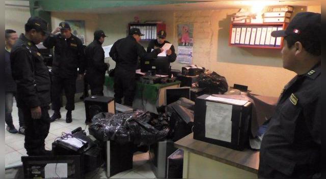 Decenas de teléfonos celulares con acceso a Internet fueron incautados en penal Decenas de teléfonos celulares con acceso a Internet fueron incautados en penal