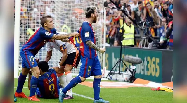 Messi desafía a los hinchas del Valencia Messi desafía a los hinchas del Valencia